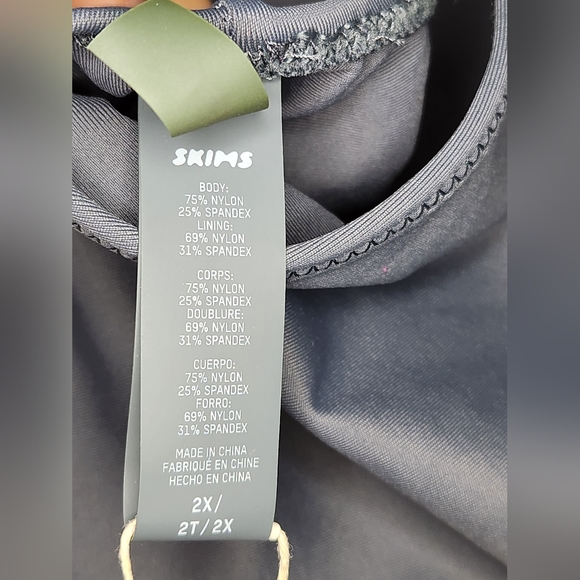 SKIMS Shaping Swim Tank One Piece - Picture 4 of 10